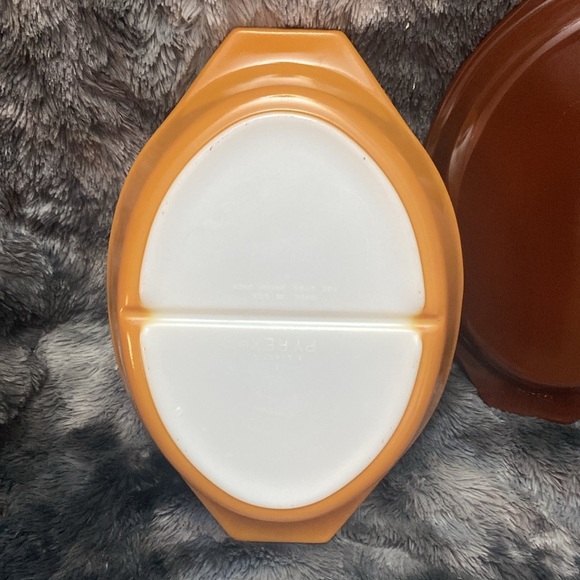 Vintage Old Orchard Pyrex divided casserole with lid 1 quart two tone brown - Picture 6 of 16